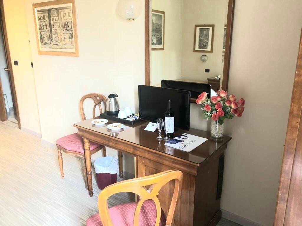Ih Hotels Firenze Select Luaran gambar
