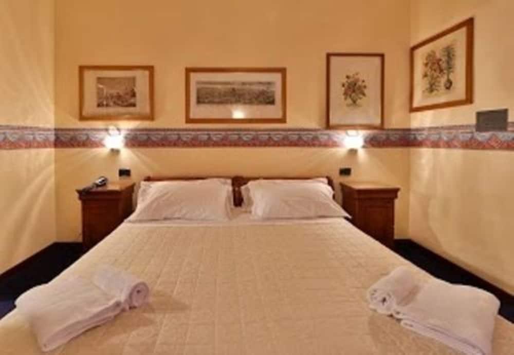 Ih Hotels Firenze Select Luaran gambar