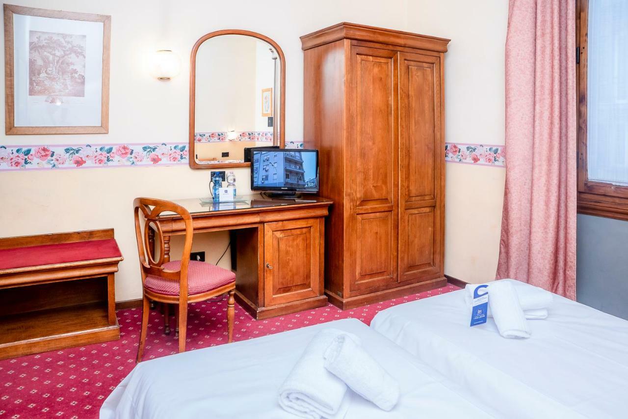 Ih Hotels Firenze Select Luaran gambar