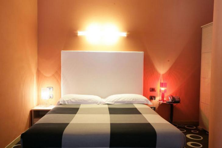 Ih Hotels Firenze Select Luaran gambar